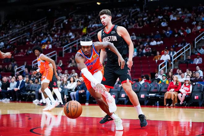 更是更衣室 更是更衣室