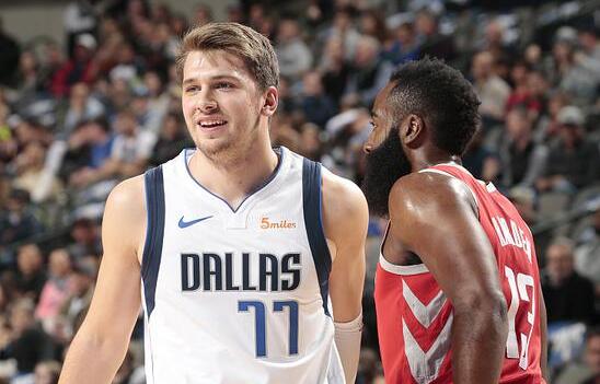 受关注的足 受关注的足