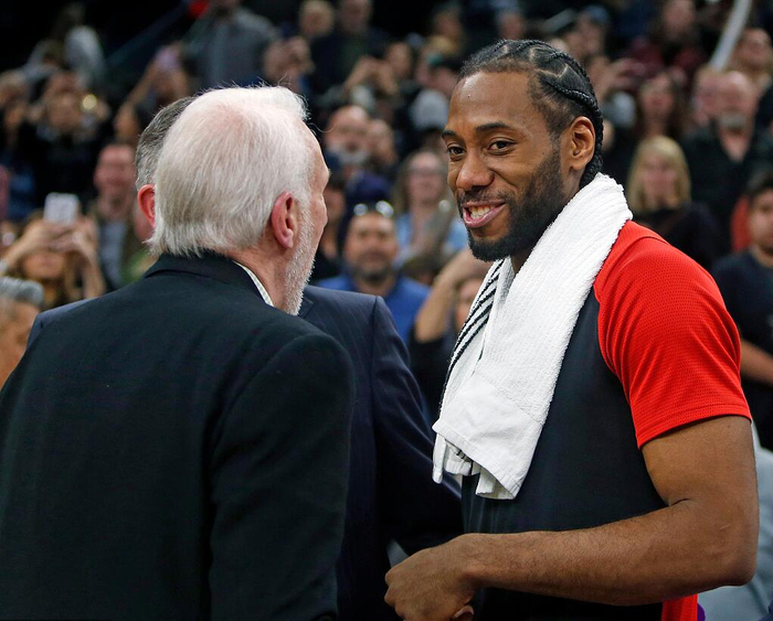 后腰的站位 后腰的站位