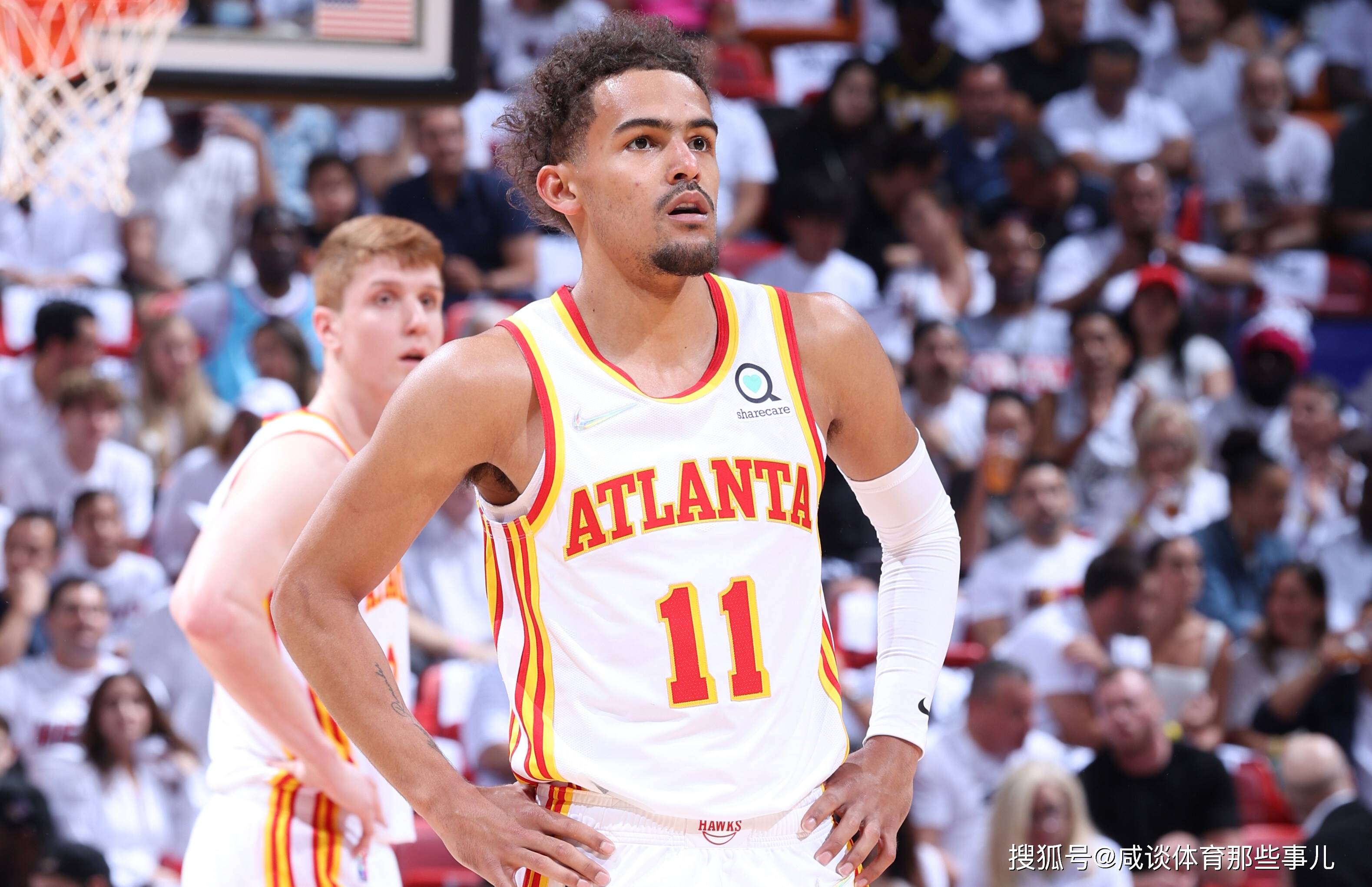 往被严格限 往被严格限